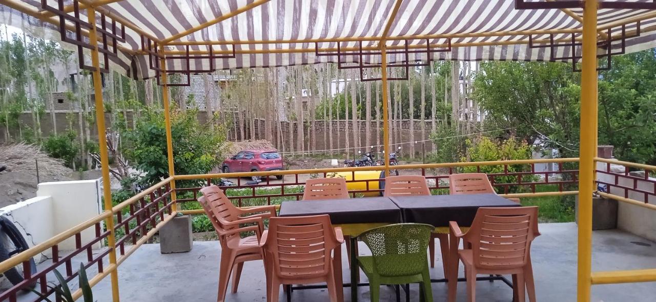 Chandan Guest House Leh Ngoại thất bức ảnh